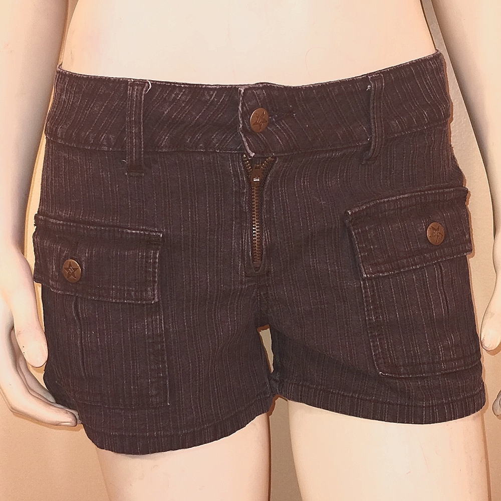 Bubble gum shorts